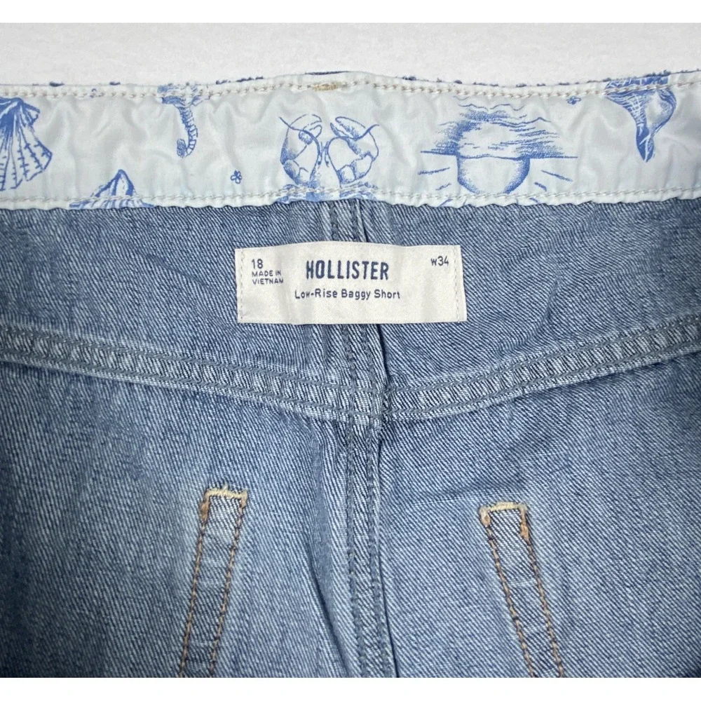Hollister Low-Rise Baggy Denim Shorts Medium Wash Cut Off Frayed Hem Size 18 W34